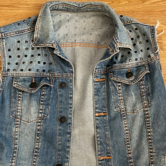 ZARA MENS VEST - Picture 2 of 3